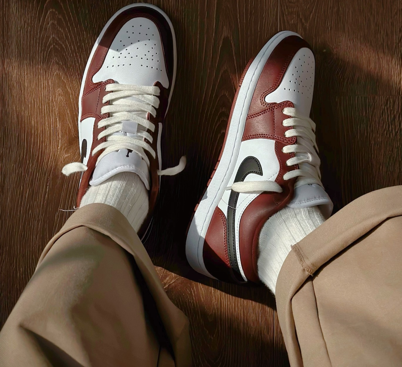 Alternative view of Giày Nike Air Jordan 1 Low SE 'Dark Pony' HF3148-102