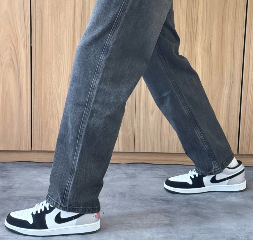 Giay Nike Air Jordan 1 Low SE 'White Fire Red Black Silver' HF3148-106