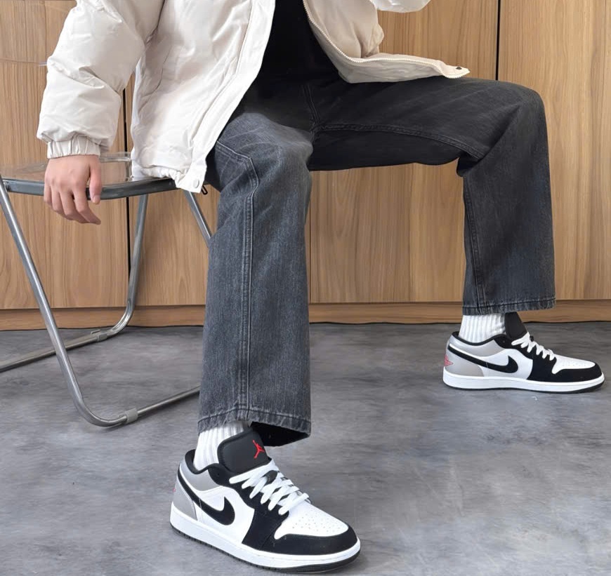 Giay Nike Air Jordan 1 Low SE 'White Fire Red Black Silver' HF3148-106