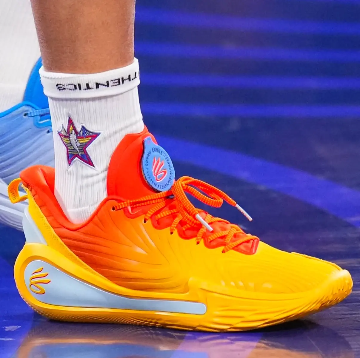 Alternative view of Giày Under Armour Curry Flow 12 'What The Bay' 6006146-453