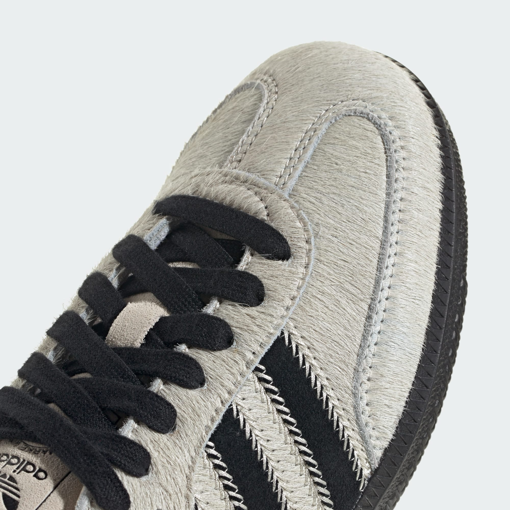 Giay Adidas Samba OG 'Wonder White Black Pony' JP5329