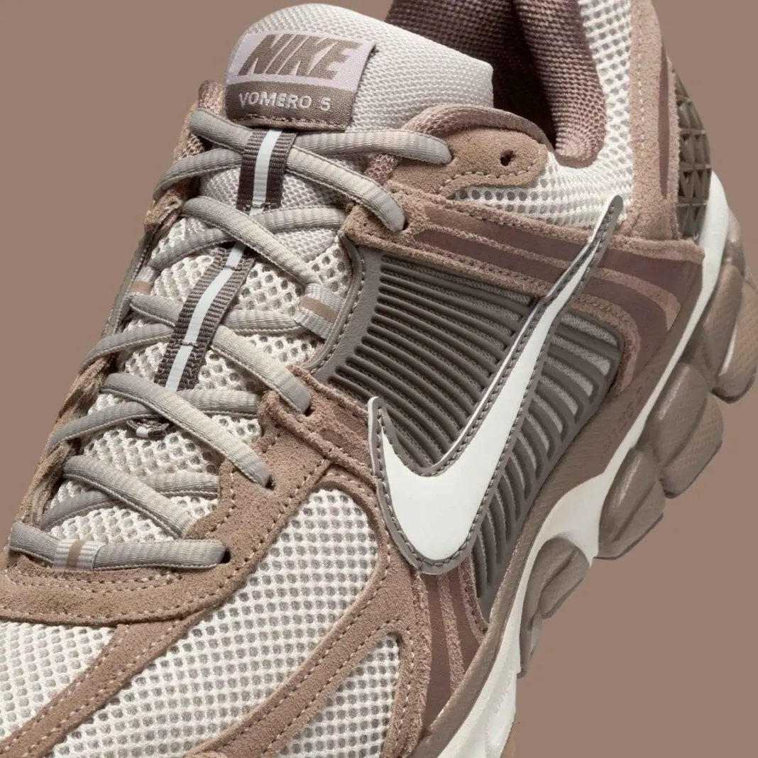 Giay Nike Zoom Vomero 5 'Mink Brown' HF1553-004