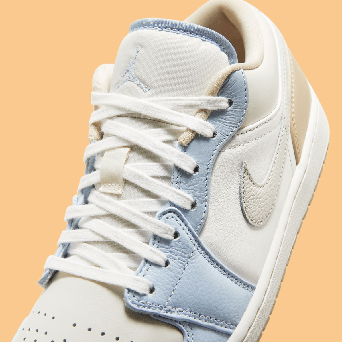 Giay Nike Air Jordan 1 Low 'Coconut Milk Sail' HQ4186-111