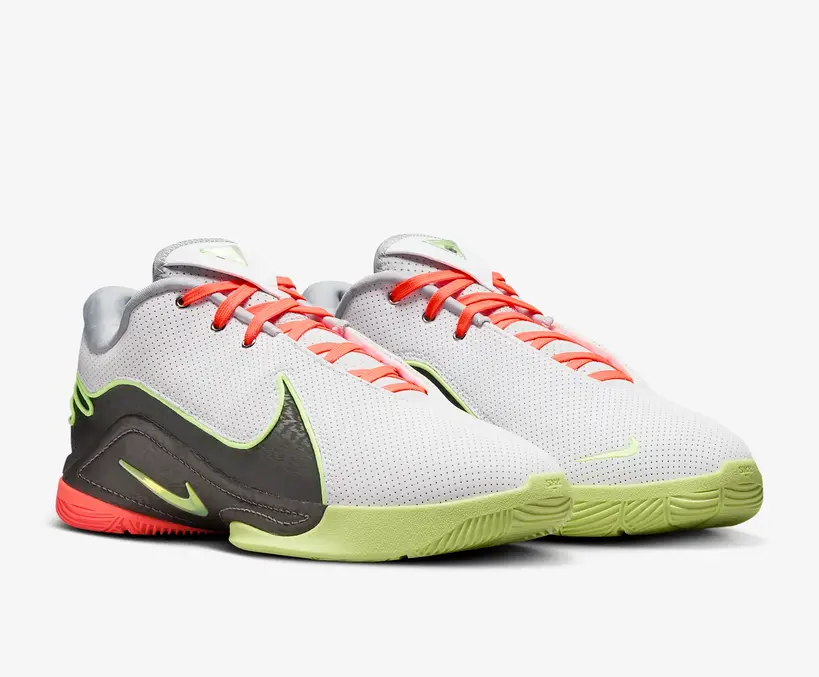 Giay Nike LeBron 22 EP 'Moonlight' FZ1095-101