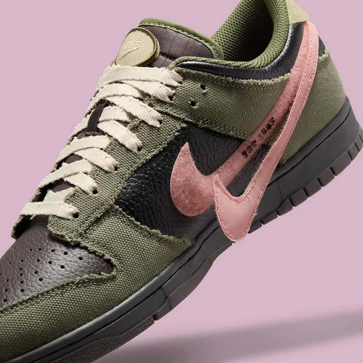 Giay Nike Dunk Low 'Dunks Not Dead' IB2256-300