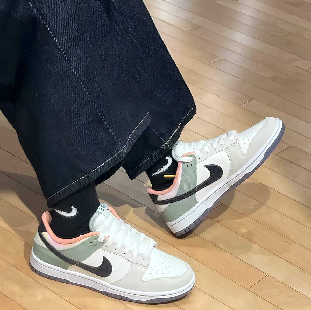 Alternative view of Giày Nike Dunk Low SE 'NOLA' HV5750-133