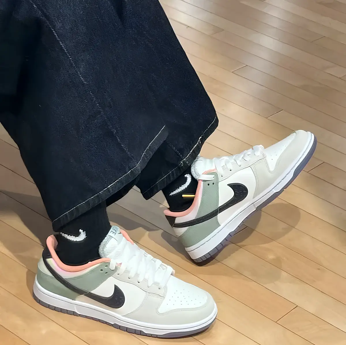 Alternative view of Giày Nike Dunk Low SE 'NOLA' HV5750-133