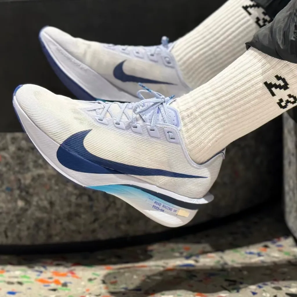 Giay Nike ZoomX Vaporfly Next% 4 'Ghost Persian' HF6414-001