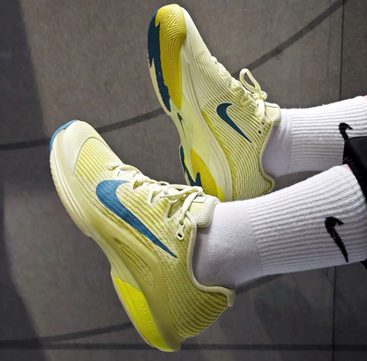 Alternative view of Giày Nike Vapor 12 Premium 'Luminous Green' HF7834-300