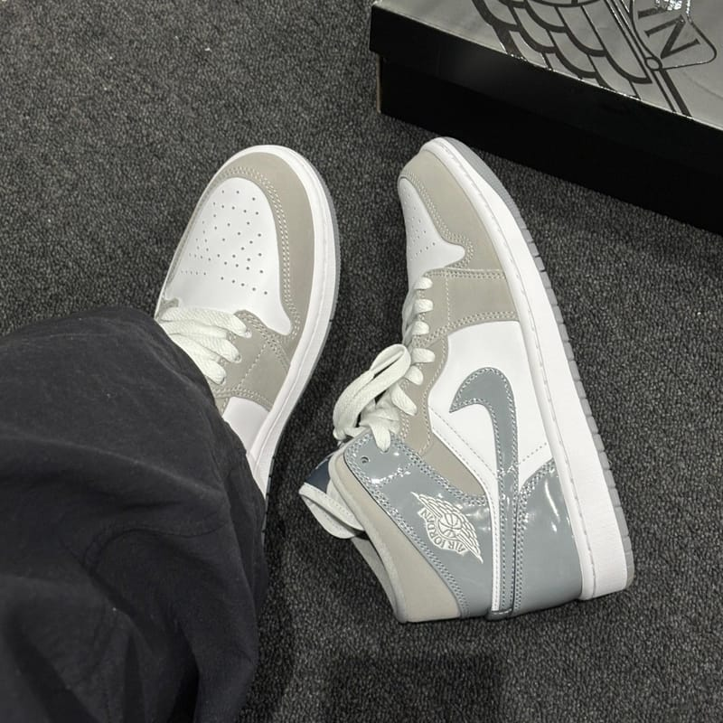 Alternative view of Giày Nike Air Jordan 1 Mid SE 'White Medium Grey Cool Grey' HF3216-100