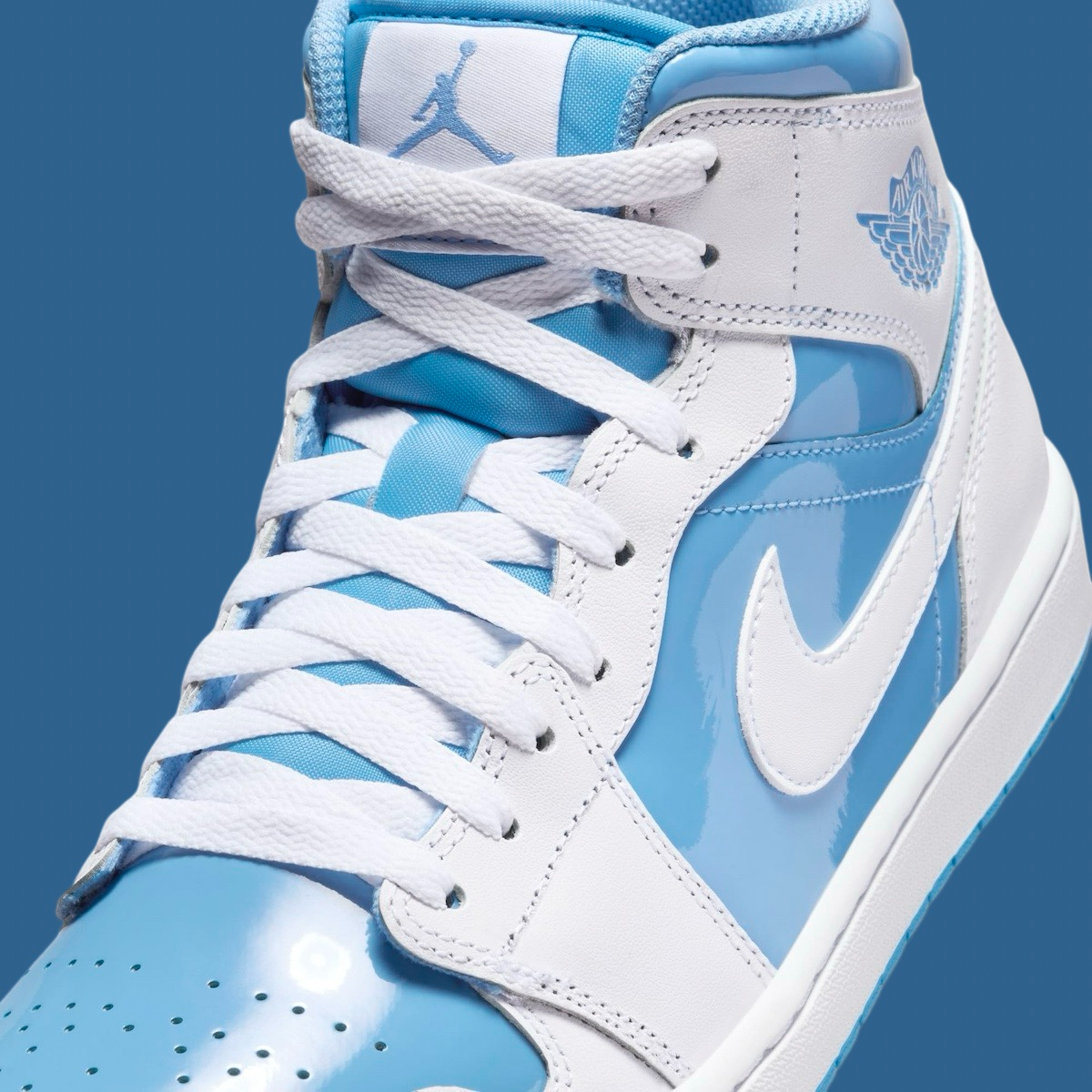 Giay Nike Air Jordan 1 Mid 'Legend Blue' FZ2142-114