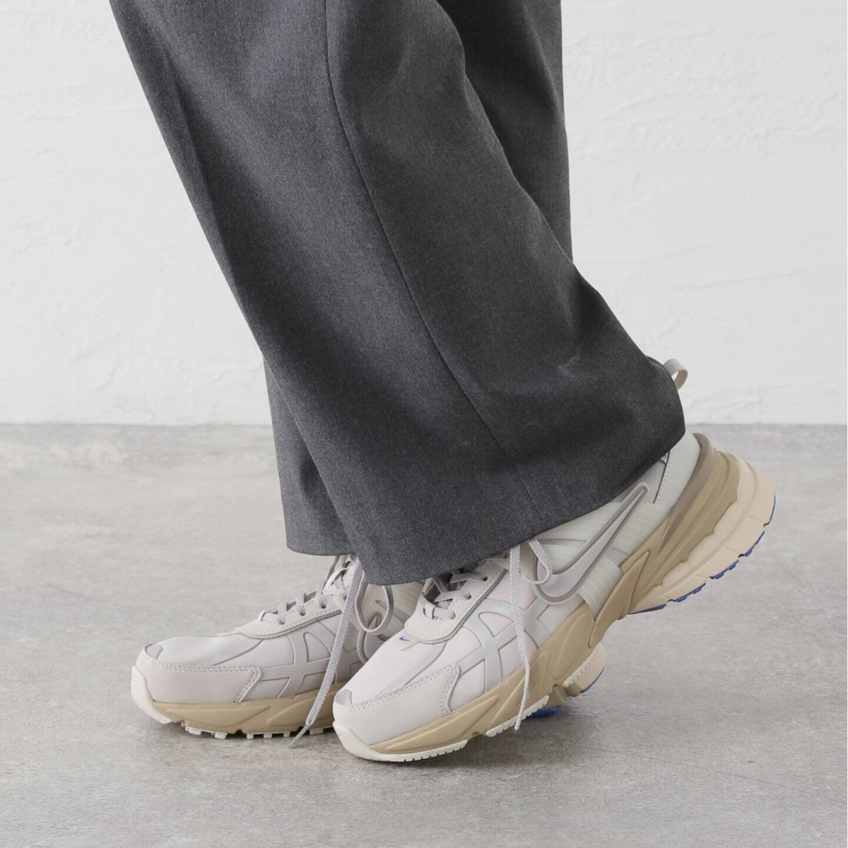 Giay Nike V2K Run Gore-Tex 'Light Iron Ore Khaki' FZ2622-002