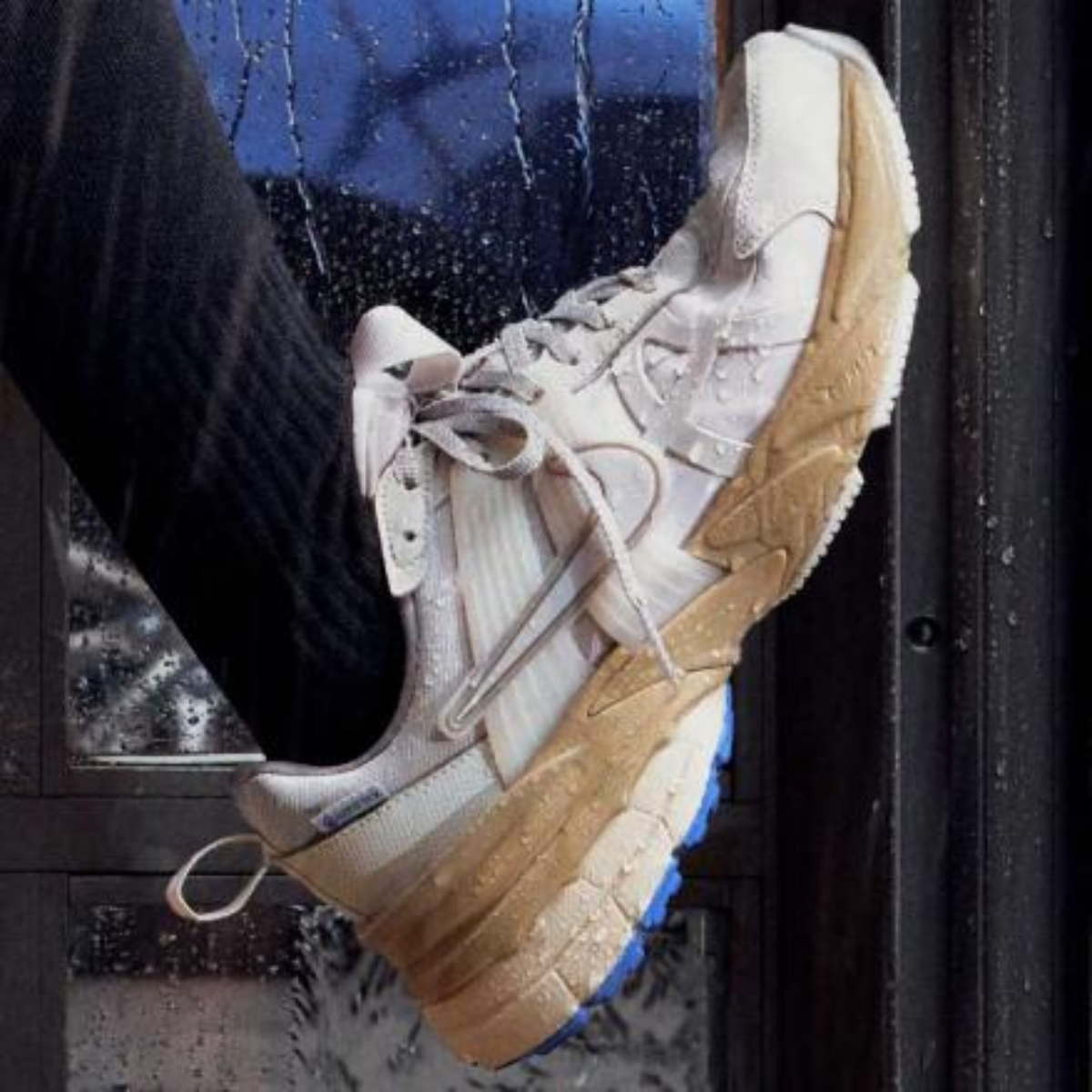 Giay Nike V2K Run Gore-Tex 'Light Iron Ore Khaki' FZ2622-002