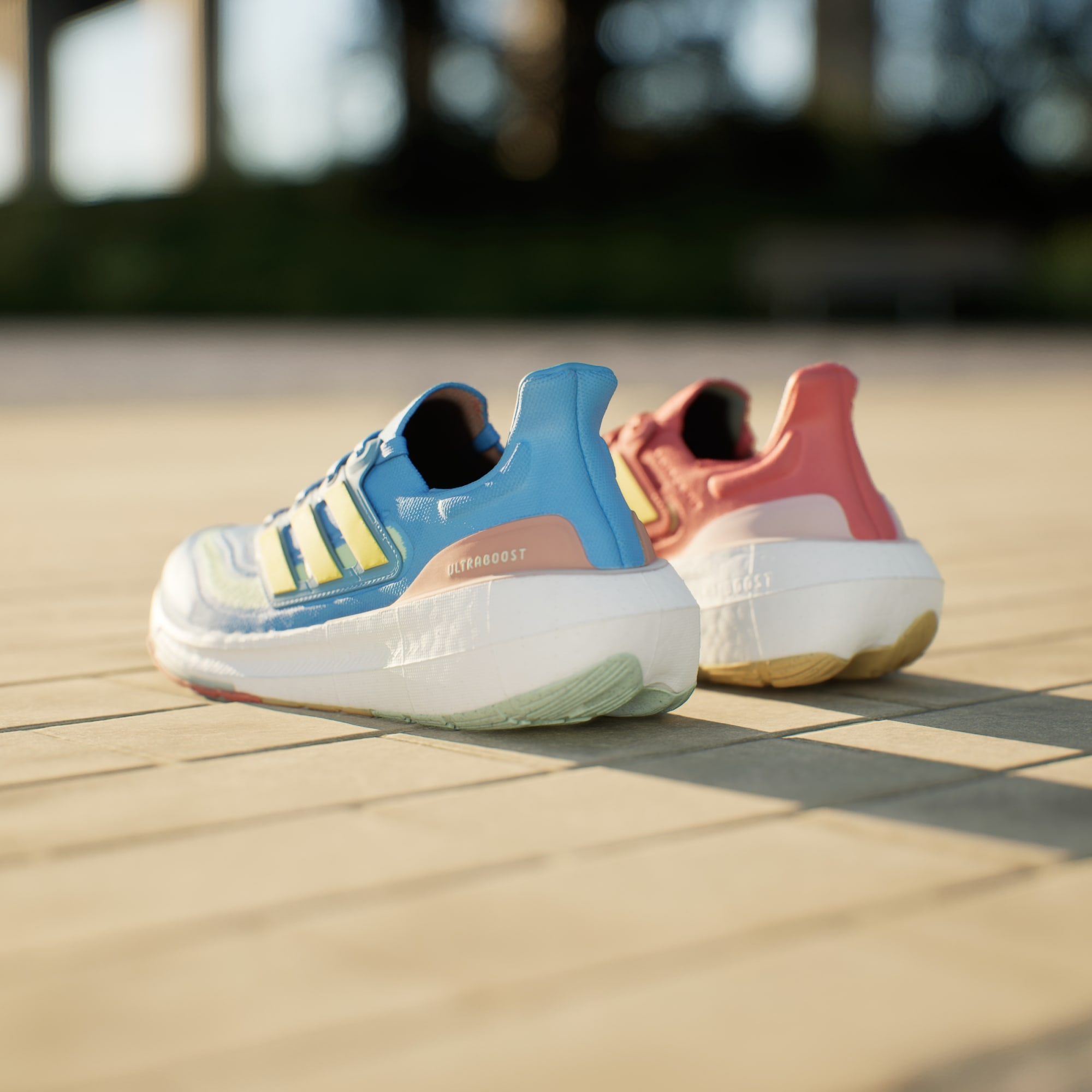 Giay Adidas UltraBoost 'Light Blue Burst' IE8488