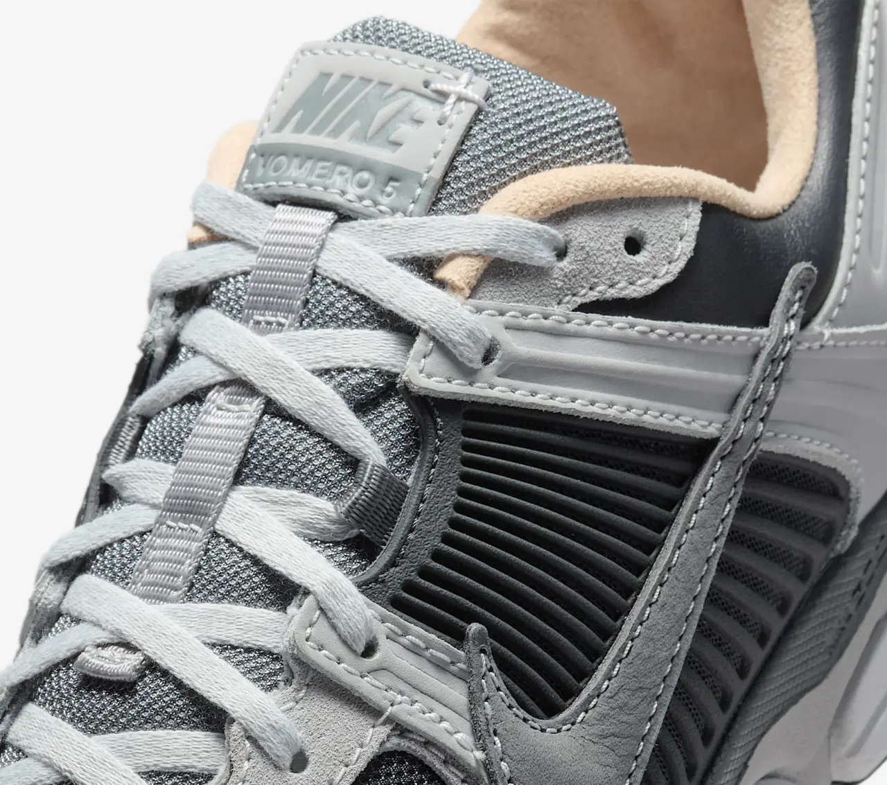 Giay Nike Air Zoom Vomero 5 'Dark Smoke' HV5982-001