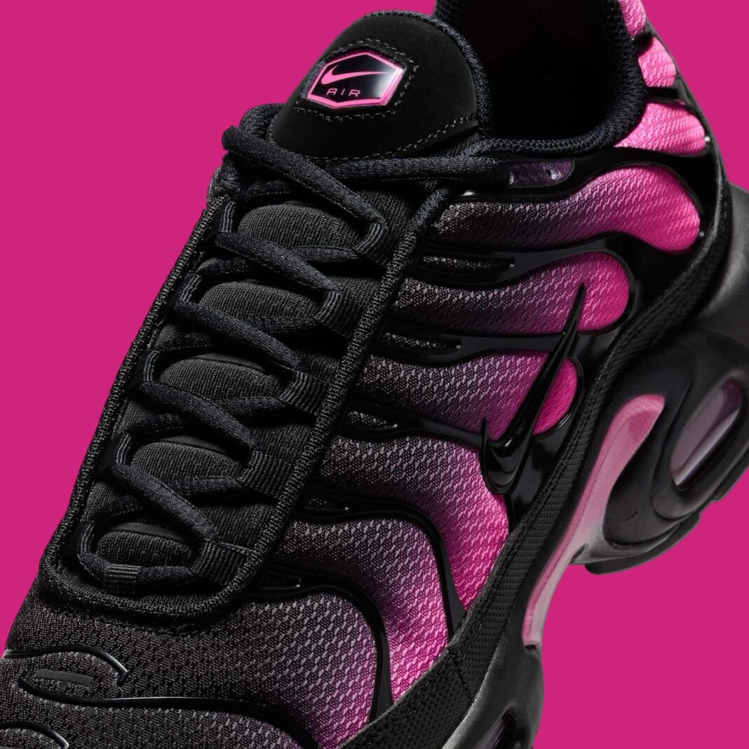 Giay Nike Air Max Plus 'Black Hyper Pink' DM0032-020