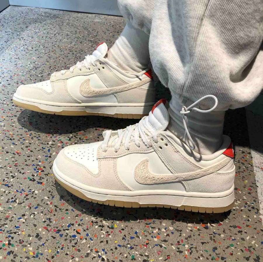 Giay Nike Dunk Low 'Sail Picante Red' HV5231-133