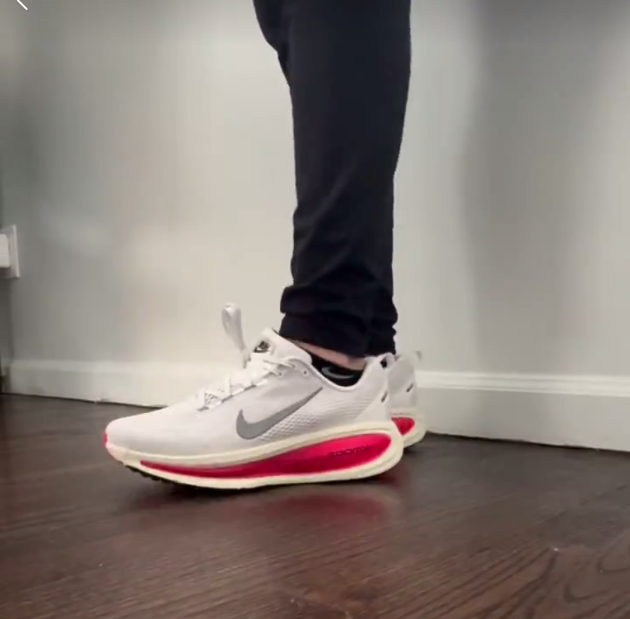 Giay Nike Zoom Vomero 18 'Platinum Tint Siren Red' HM6803-001