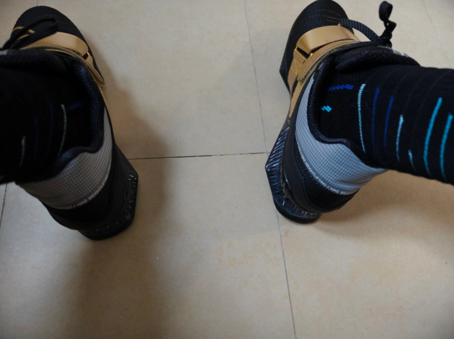 Alternative view of Giày Nike Romaleos 4 'Black Metallic Gold' CD3463-001