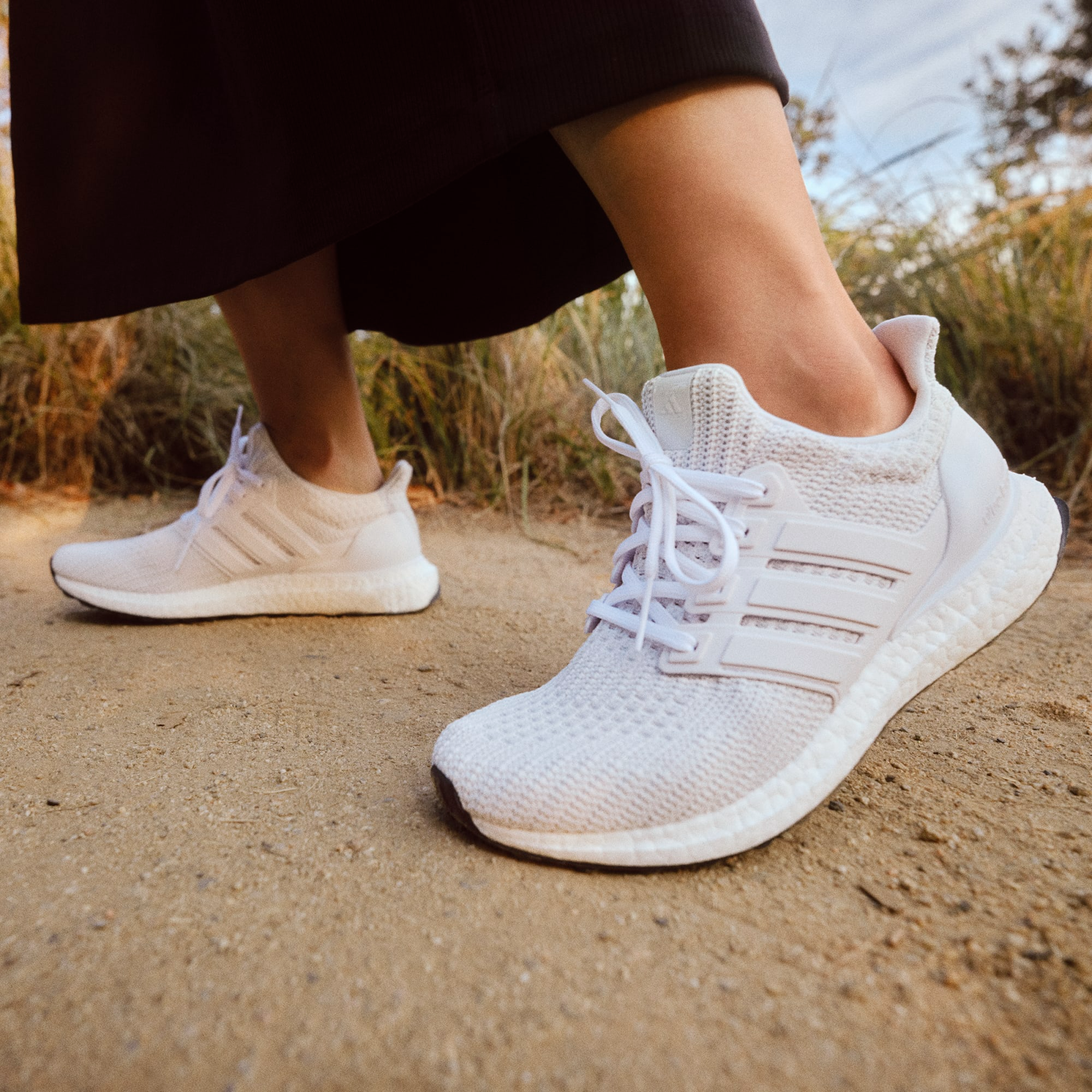 Giay Adidas UltraBoost DNA 5.0 'Cloud White' GV8747
