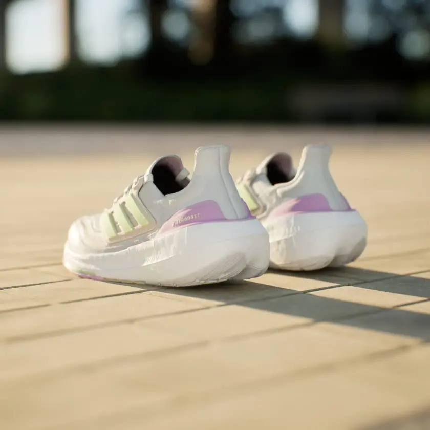 Giay Adidas Ultraboost Light 'Crystal White' IE3337