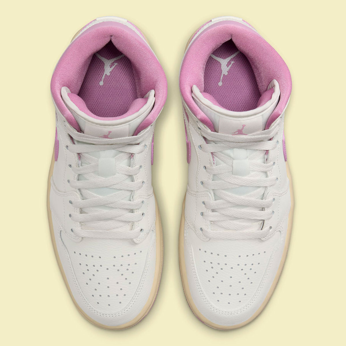Giay Nike Air Jordan 1 Mid 'Sail Pink Coconut Milk' BQ6472-162