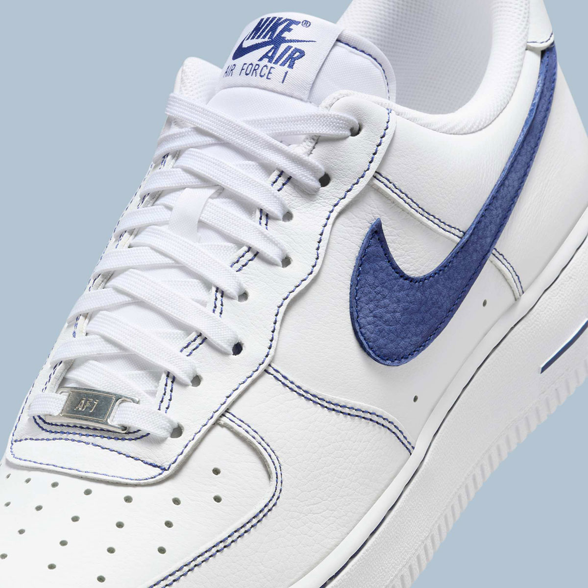 Giay Nike Air Force 1 Low '07 LV8 'White Royal Blue' HQ2037-100
