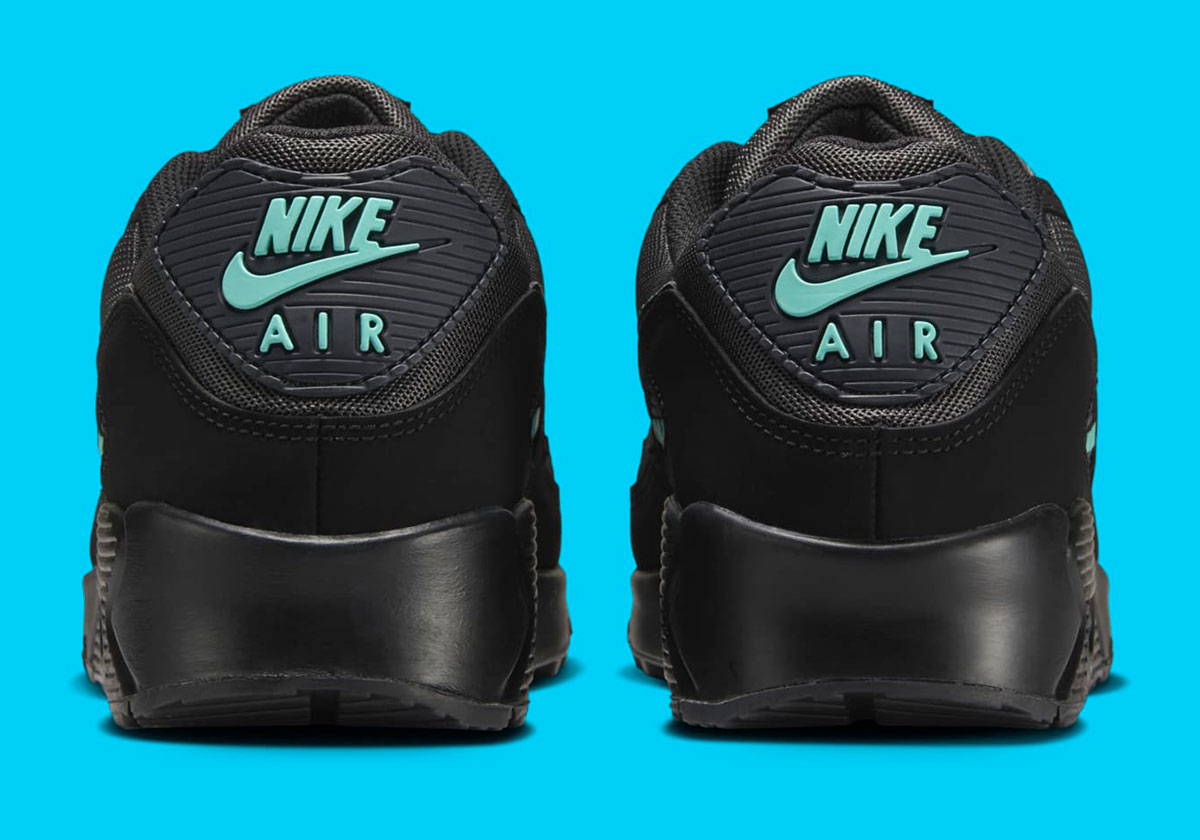 Giay Nike Air Max 90 'Black Tiffany' HV6224-001