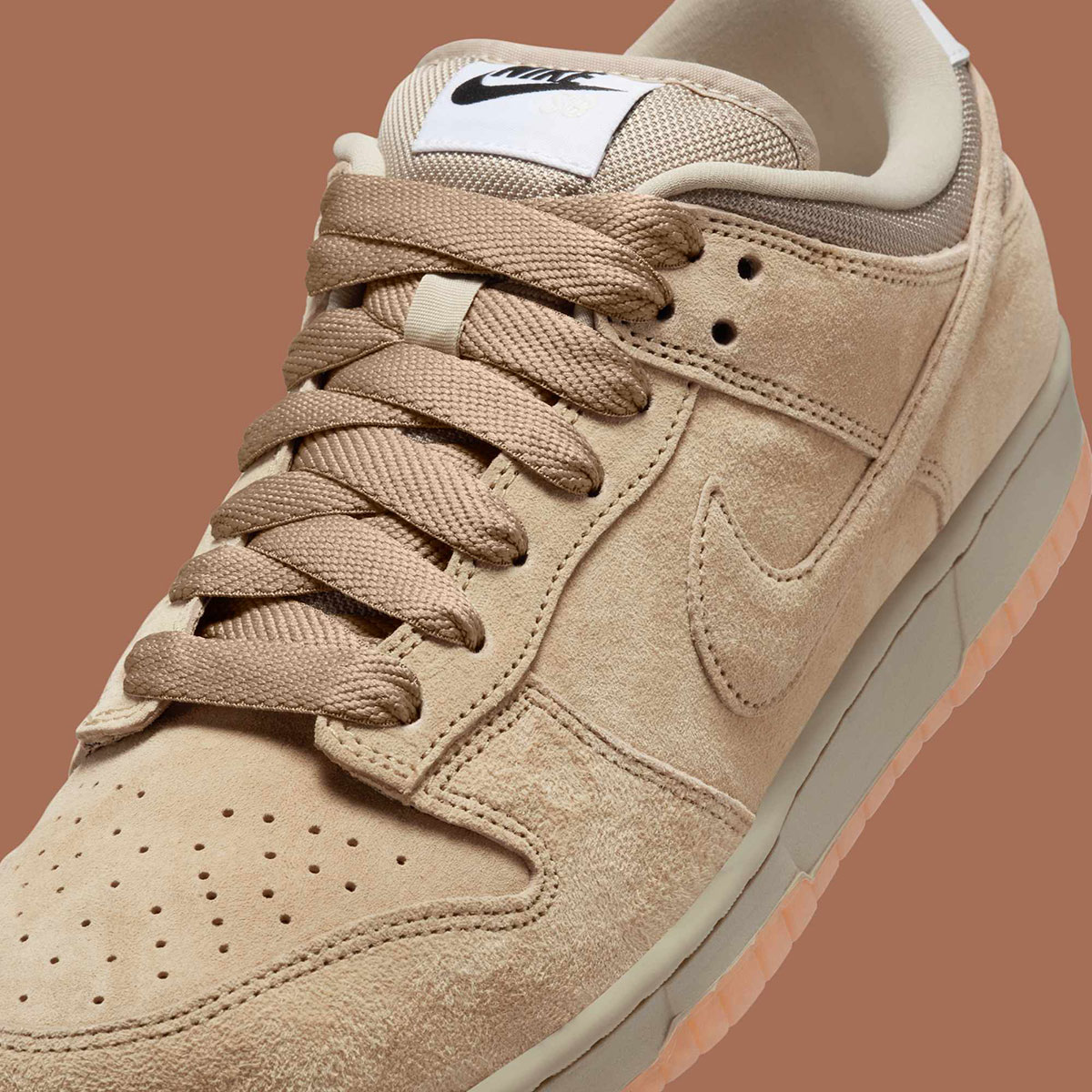 Giay Nike SB Dunk Low Pro B 'Parachute Beige' HJ0367-200