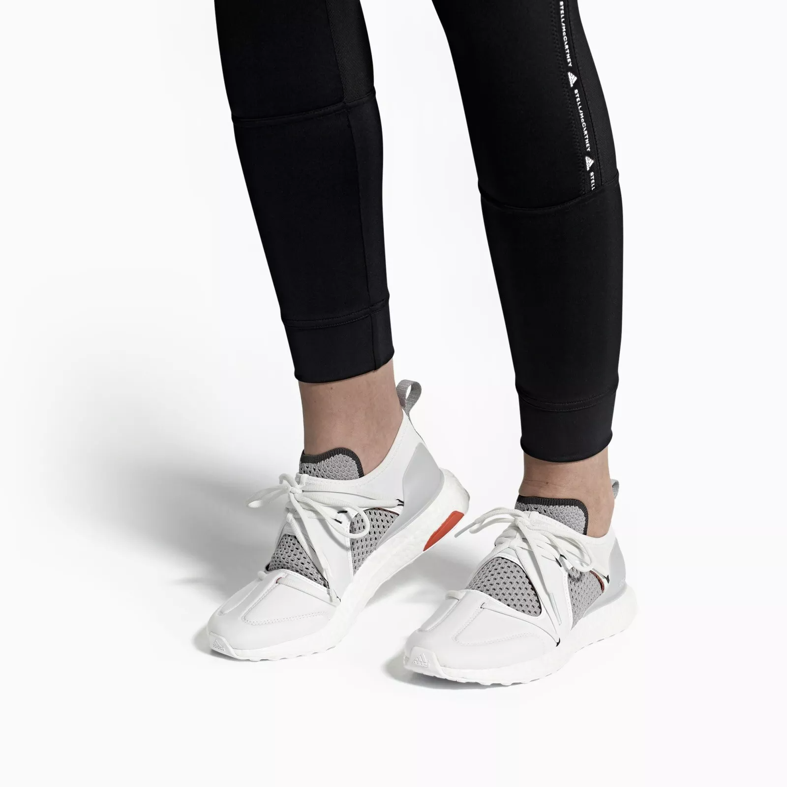 Giay Adidas UltraBoost T.S. x Stella McCartney 'Pearl Grey' EE9320