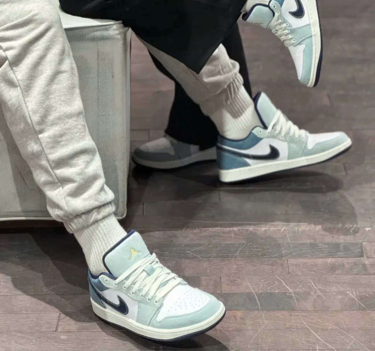 Giay Nike Air Jordan 1 Low SE 'Light Denim' IH0648-141