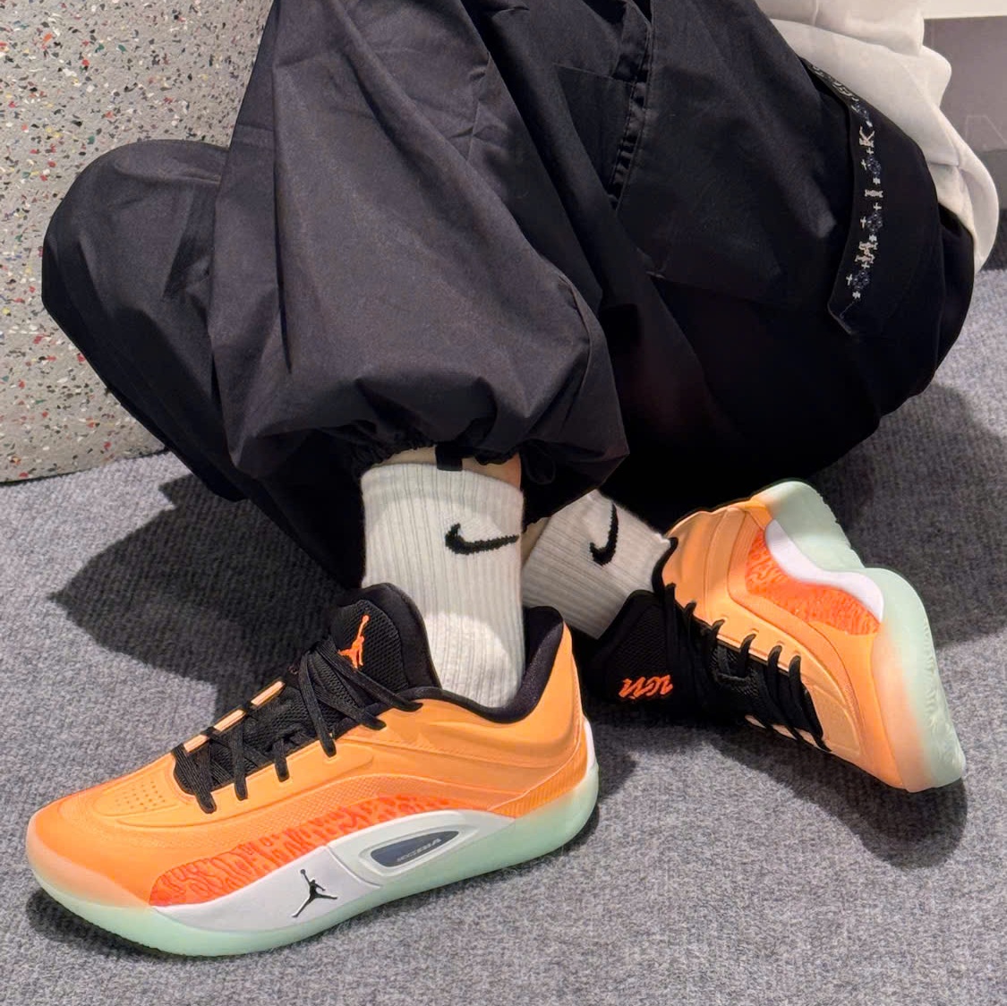 Alternative view of Giày Nike Air Jordan Zion 4 'Forged In Fire' FB1802-800