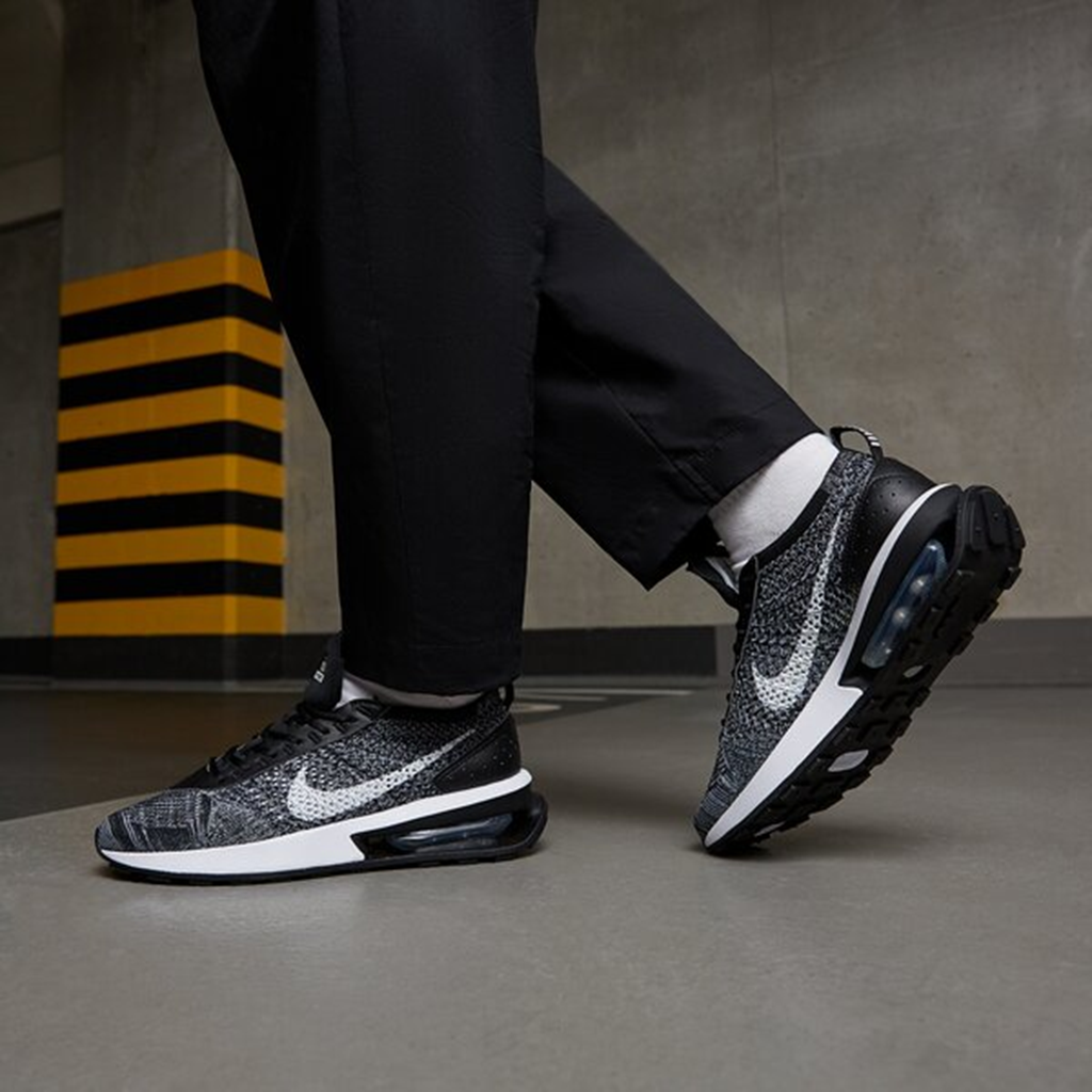 Giay Nike Air Max Flyknit Racer ‘Black White’ DM9073-001