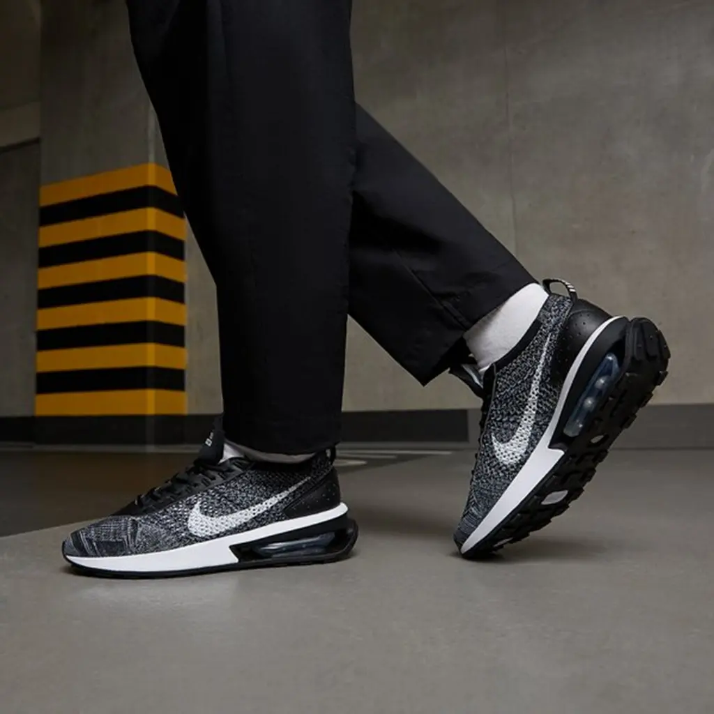 Giay Nike Air Max Flyknit Racer ‘Black White’ DM9073-001