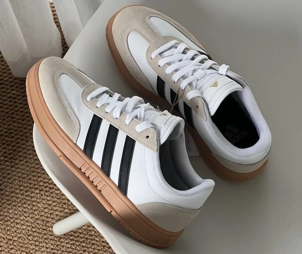 Giay Adidas Gradas ‘White Black Gum’ IE9044