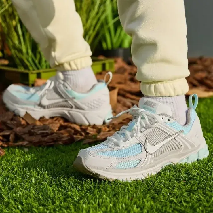 Giay Nike Zoom Vomero 5 GS 'Sail Glacier Blue' IB4698-411