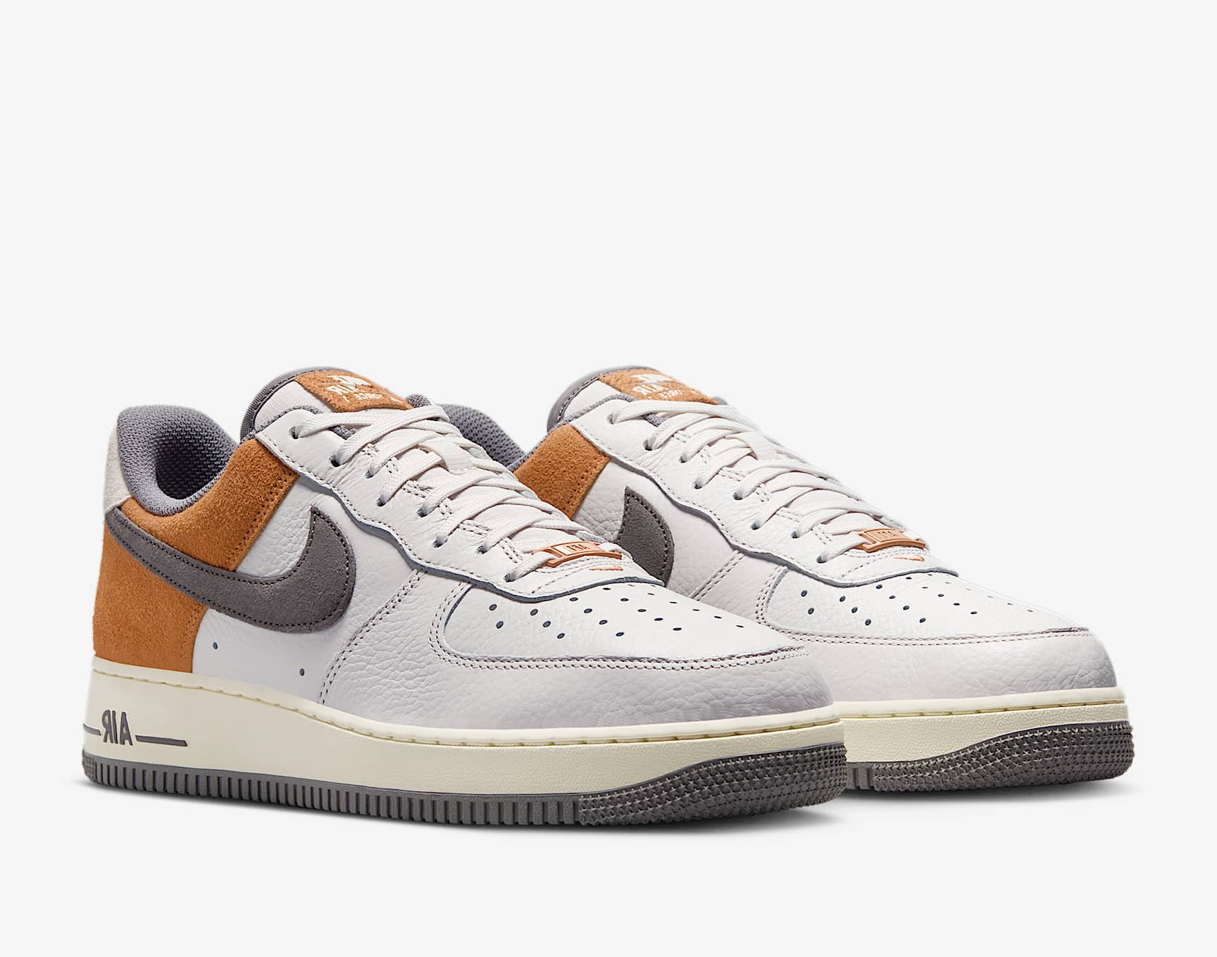 Giay Nike Air Force 1 Low '07 'Sail Light Wheat Grey' IB7718-030