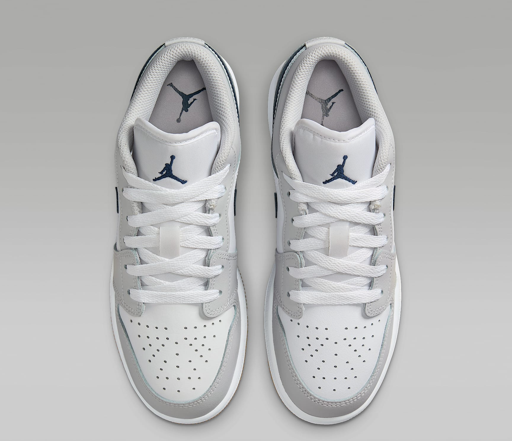 Giay Nike Air Jordan 1 Low GS 'White Neutral Grey' 553560-146