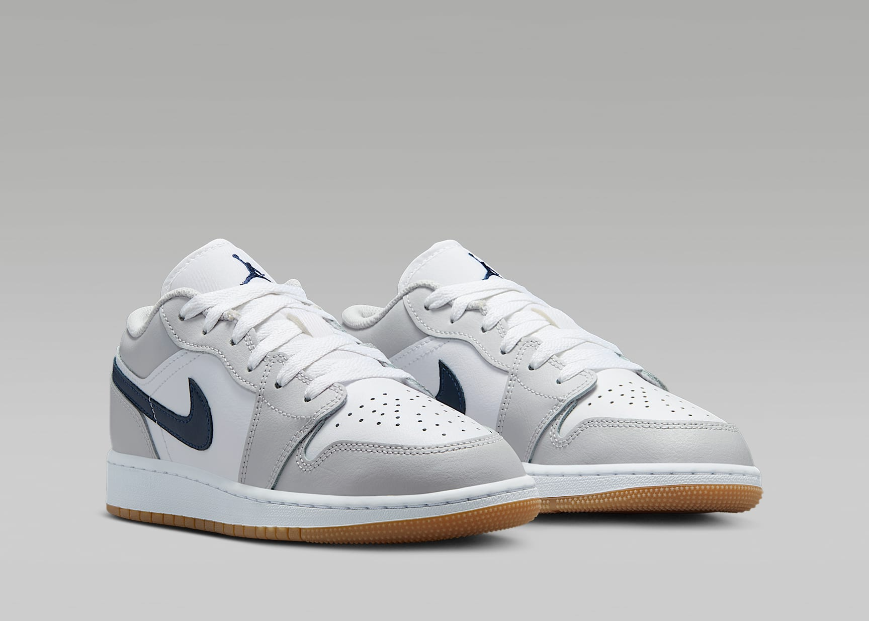 Giay Nike Air Jordan 1 Low GS 'White Neutral Grey' 553560-146