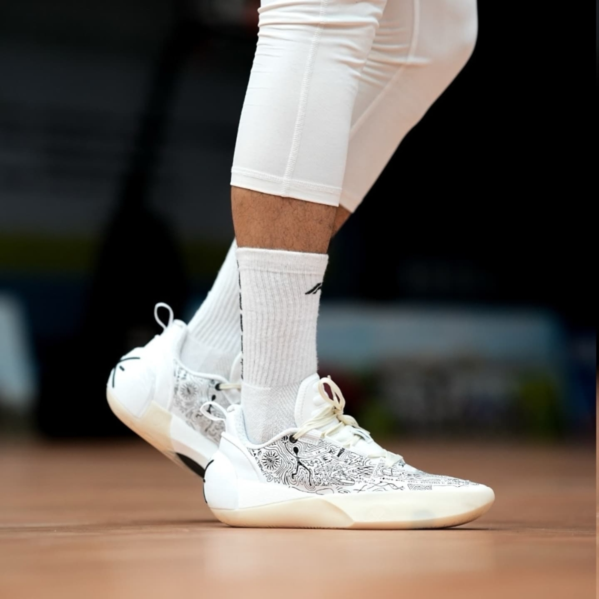 Giay Lining Way Of Wade All City 12 Encore 'White Black' ABAU051-4