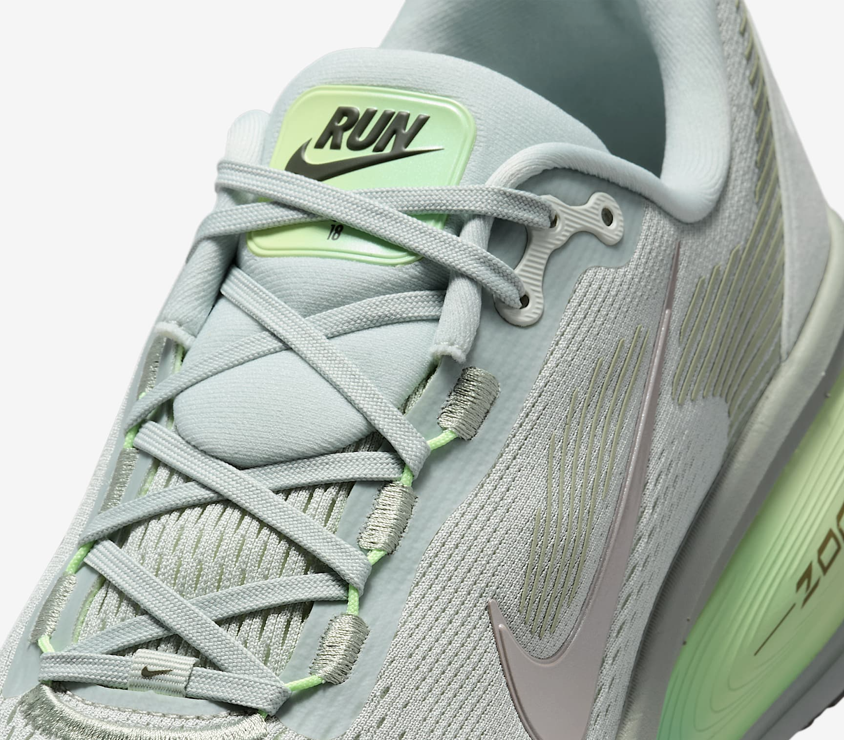 Giay Nike Vomero 18 'Light Silver Barely Volt' HM6803-002