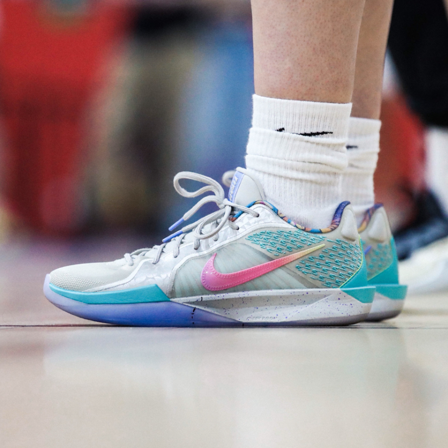 Giay Nike Sabrina 2 x Titan 'Make Space' HQ1846-001