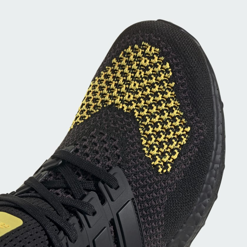 Giay Adidas UltraBoost 1.0 'Black Spark' JQ2273