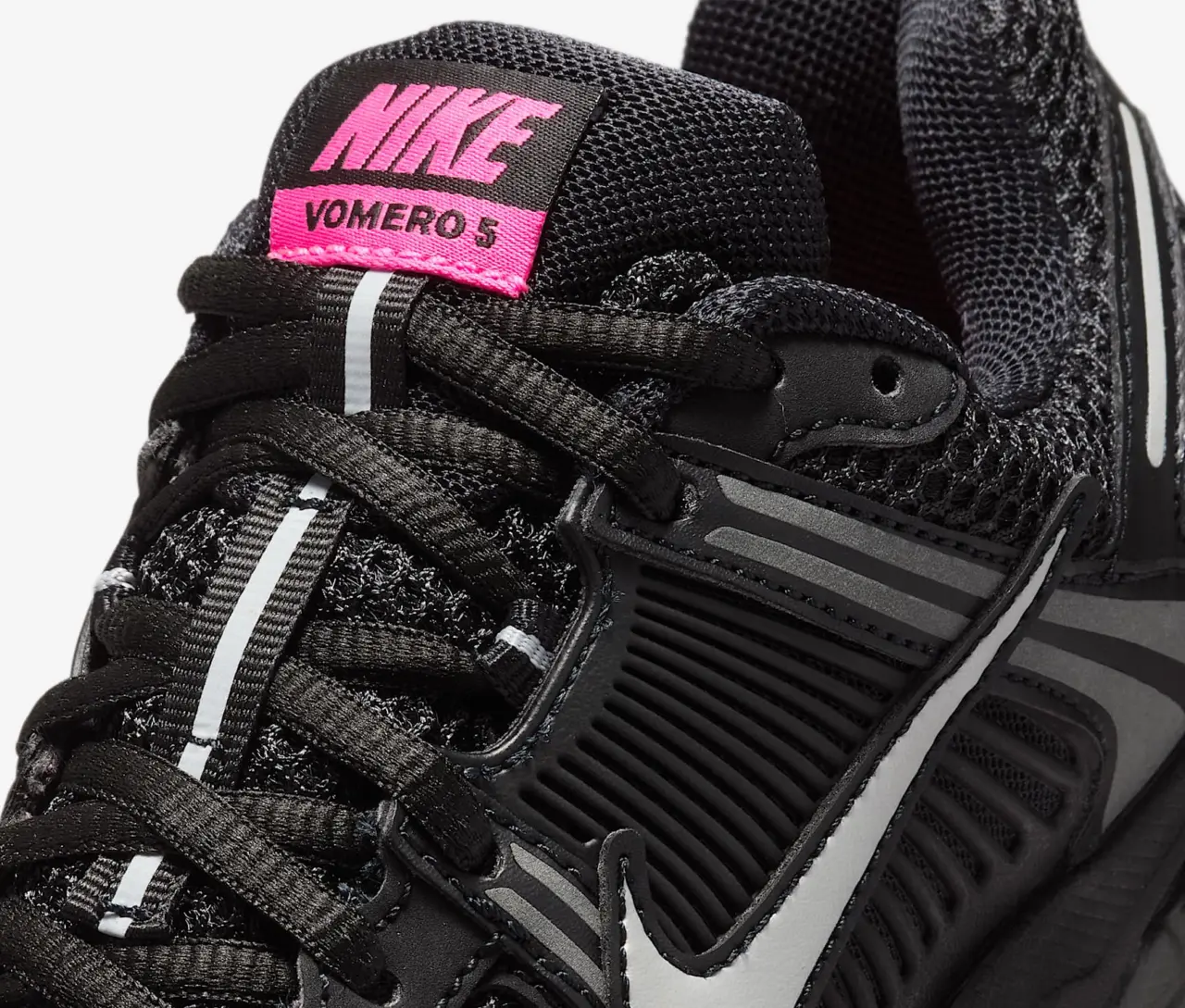 Giay Nike Zoom Vomero 5 GS 'Black Pink Blast' HF6998-005