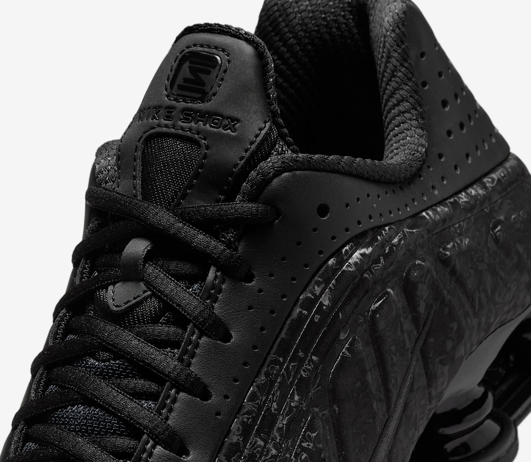 Giay Nike Shox R4 'Black Floral' HV0934-002