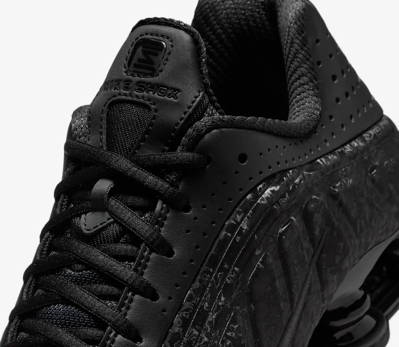 Giay Nike Shox R4 'Black Floral' HV0934-002