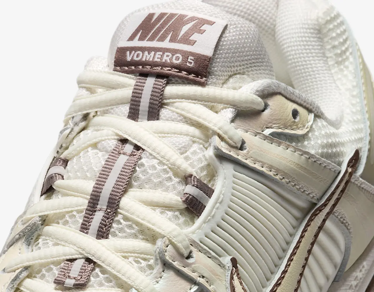 Giay Nike Zoom Vomero 5 'Sail Mink Brown Black' IB8129-133