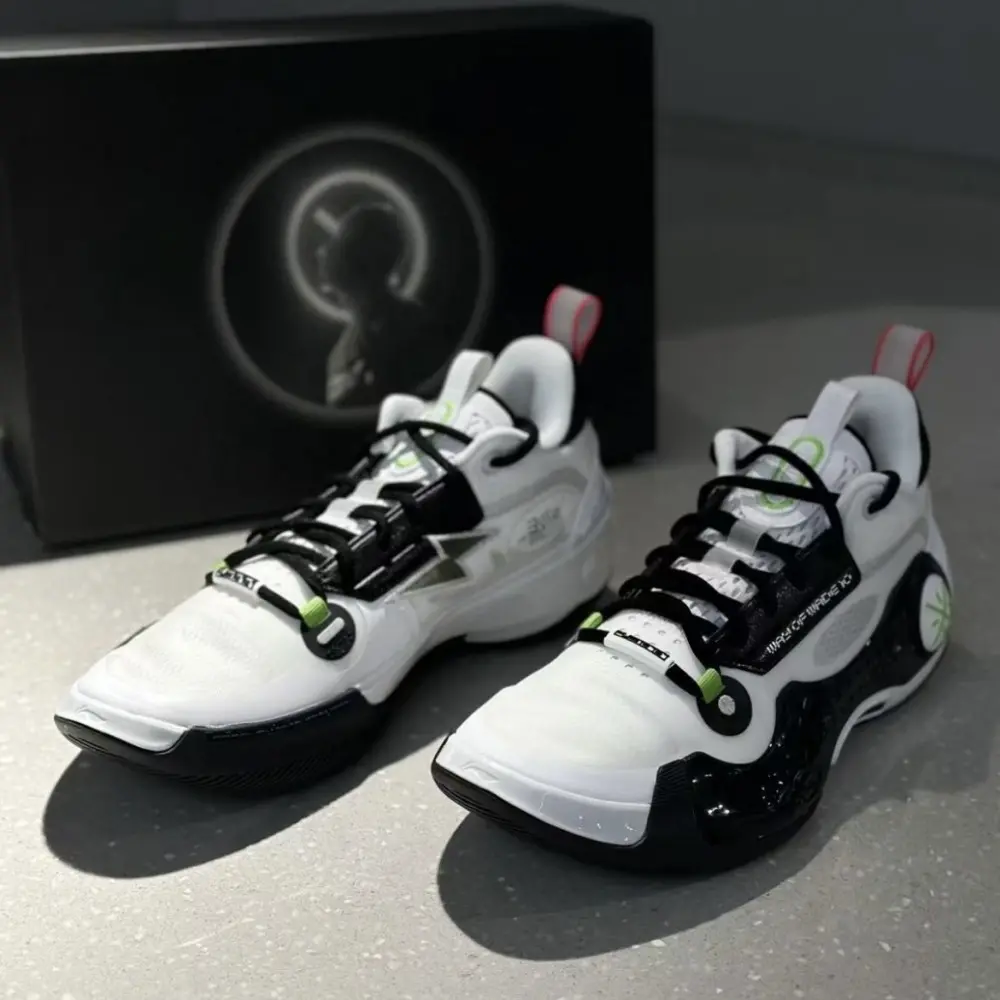 Giay Lining Way Of Wade 10 Low 'Panda' ABAS083-28