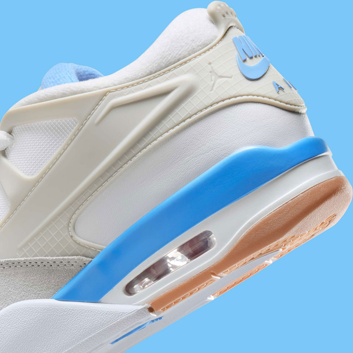 Giay Nike Air Jordan 4 RM 'White Legend Blue' FQ7939-104