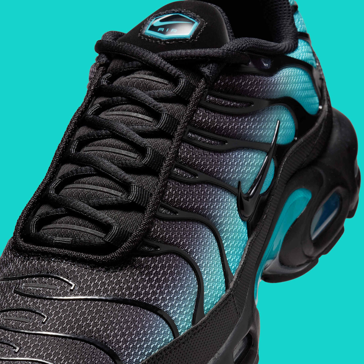 Giay Nike Air Max Plus 'Black Aurora Green' DM0032-016